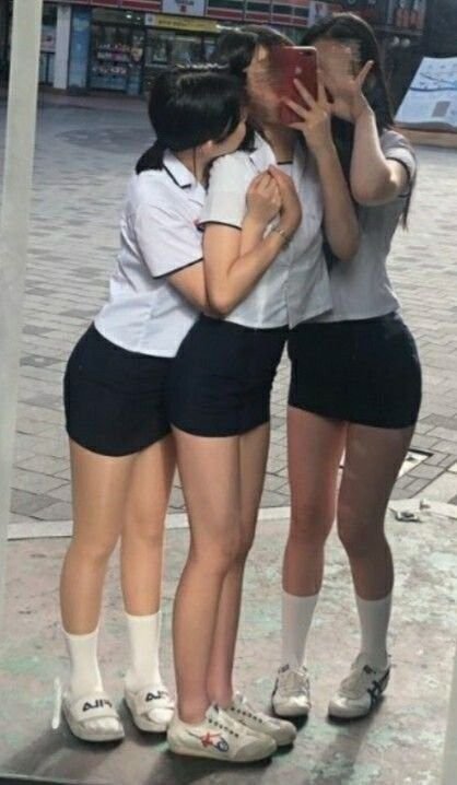 요즘 교복치마 길이에 놀란 애엄마들